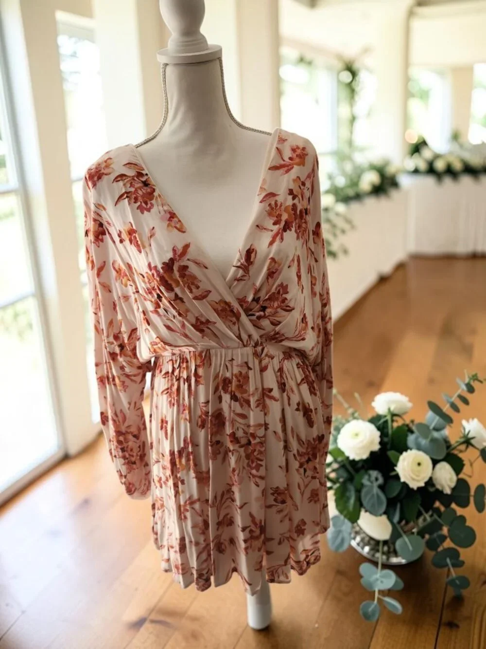 🌸 Emily Wonder Floral Dress NWT Large Flowy Boho Tie Back 🌸 - Picture 3 of 12